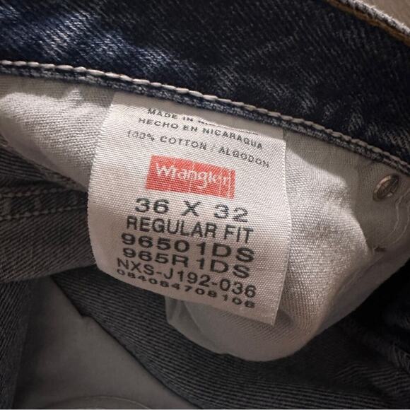 Wrangler Medium Wash Mid Rise Straight Leg Work Jeans Size 36 x 32 - Picture 6 of 6